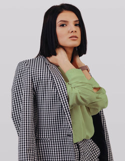 White shirt Off Check Coat