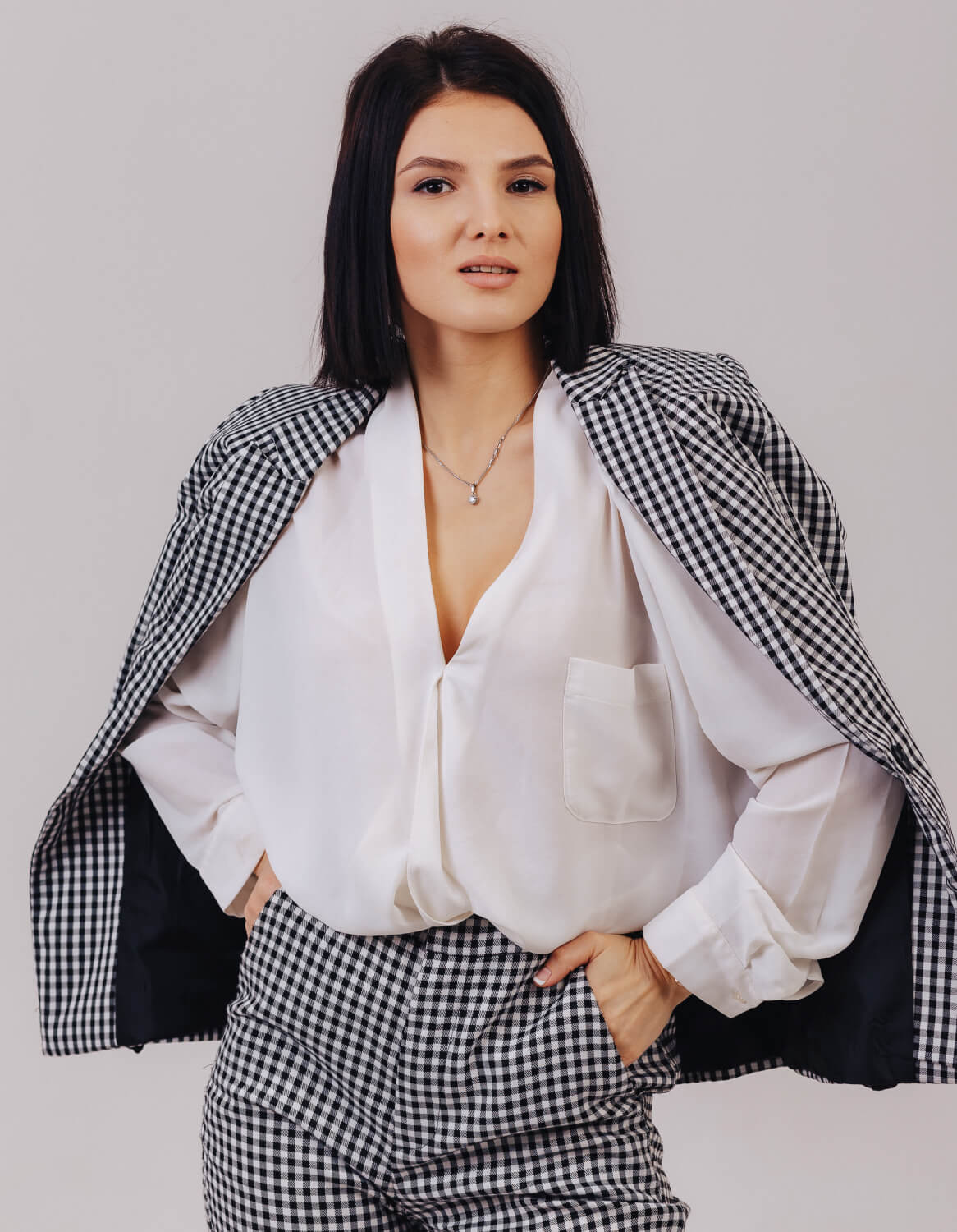 White shirt Off Check Coat