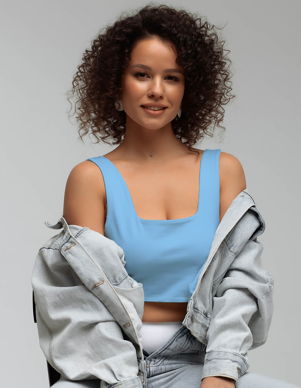 Short white sleeve less sando