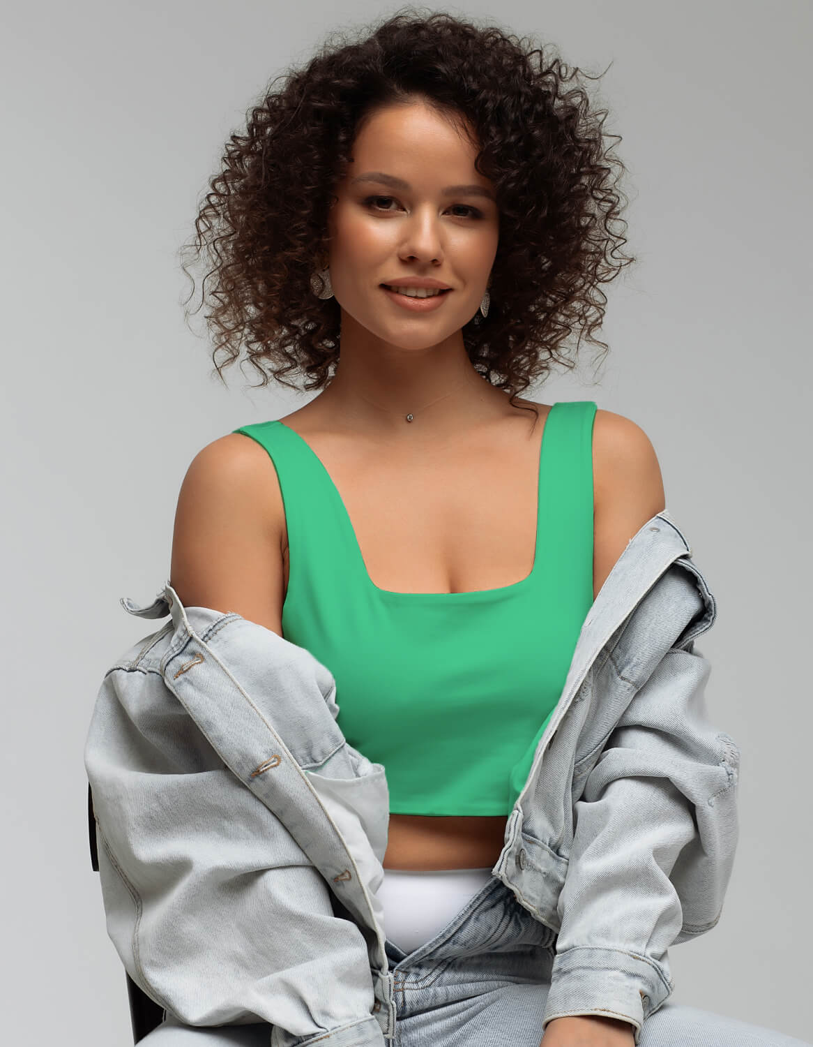 Short white sleeve less sando